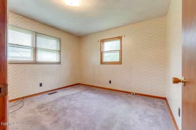 230 Russell Road, Blountville, TN 37617