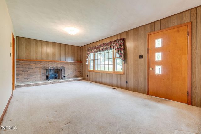 230 Russell Road, Blountville, TN 37617