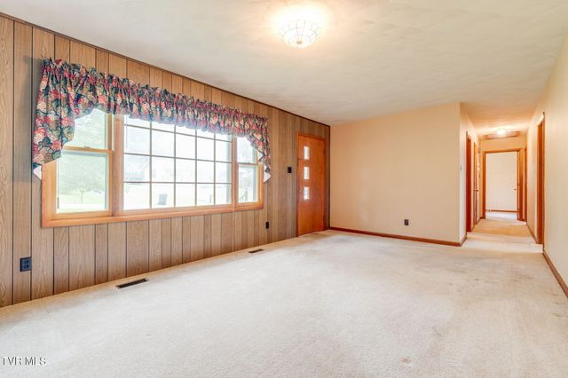 230 Russell Road, Blountville, TN 37617