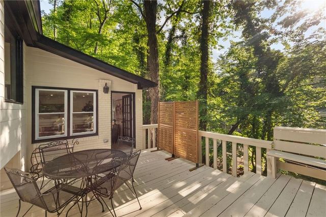 482 Willowbrook Drive SE, Smyrna, GA 30082