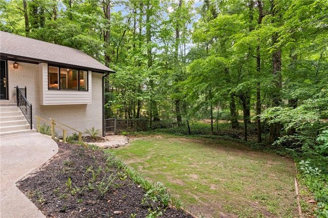 482 Willowbrook Drive SE, Smyrna, GA 30082