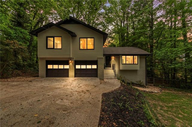 482 Willowbrook Drive SE, Smyrna, GA 30082