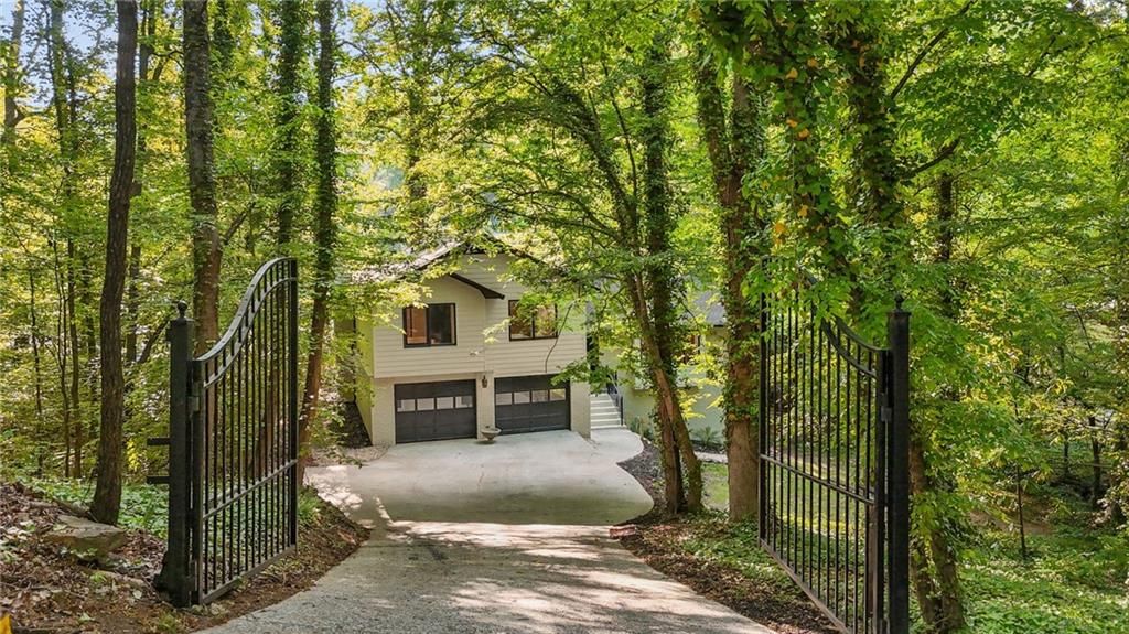482 Willowbrook Drive SE, Smyrna, GA 30082