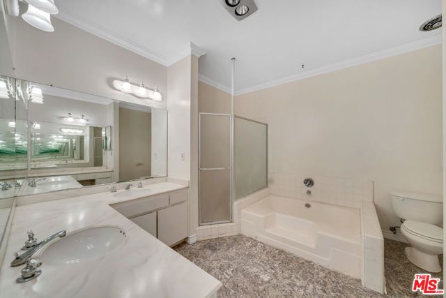 12124 Goshen Avenue 206, Los Angeles, CA 90049