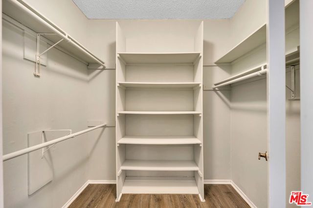 12124 Goshen Avenue 206, Los Angeles, CA 90049