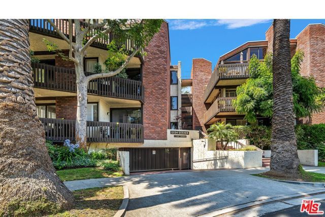 12124 Goshen Avenue 206, Los Angeles, CA 90049