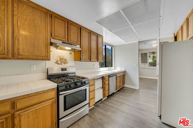 12124 Goshen Avenue 206, Los Angeles, CA 90049