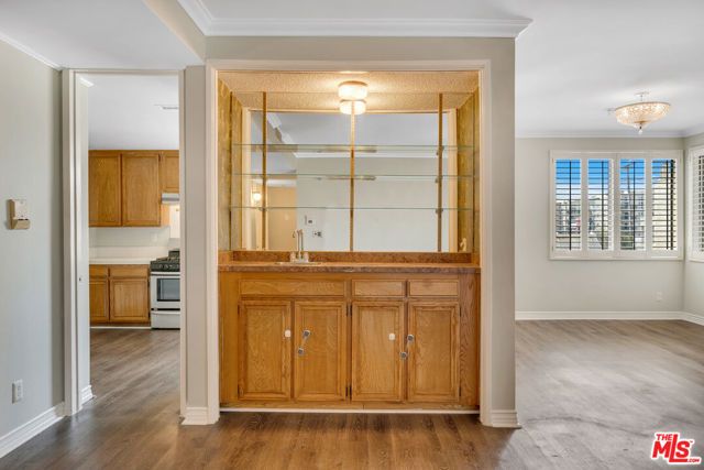 12124 Goshen Avenue 206, Los Angeles, CA 90049