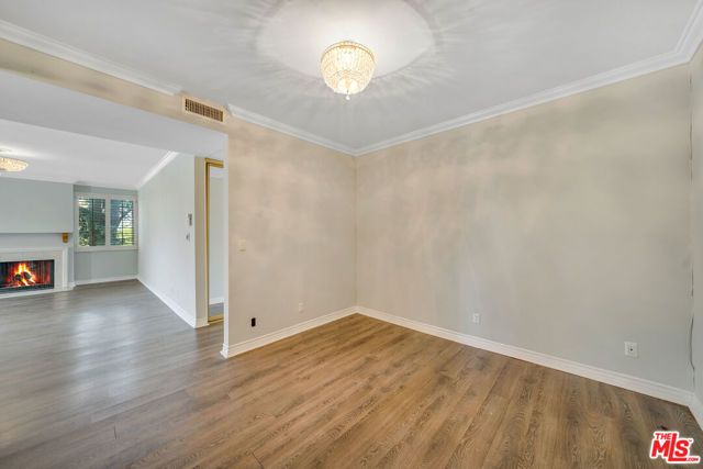 12124 Goshen Avenue 206, Los Angeles, CA 90049