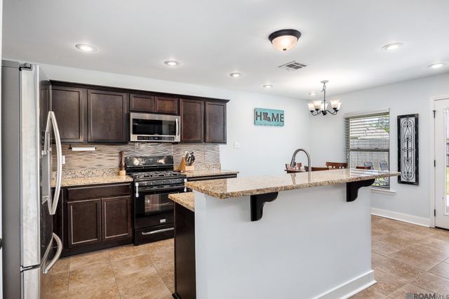 15679 Heartstone Dr, Prairieville, LA 70769