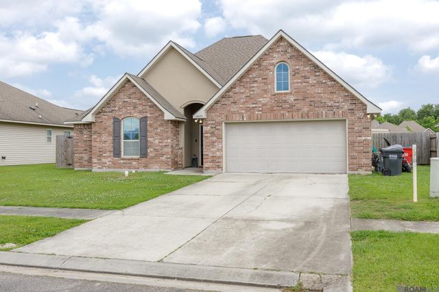 15679 Heartstone Dr, Prairieville, LA 70769