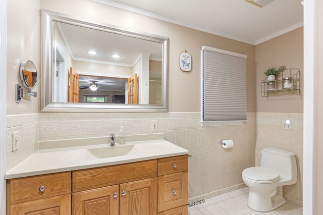 1685 Dartmouth Lane, Deerfield, IL 60015