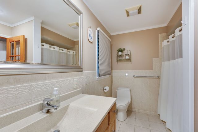 1685 Dartmouth Lane, Deerfield, IL 60015