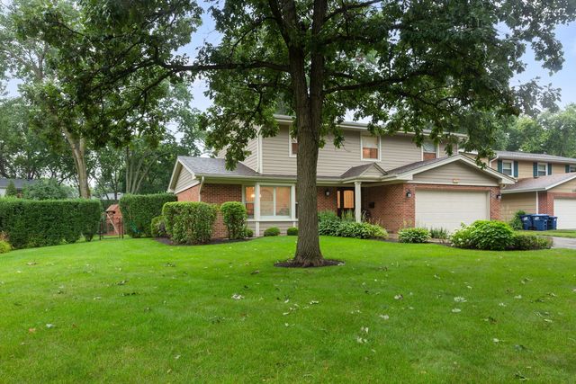 1685 Dartmouth Lane, Deerfield, IL 60015