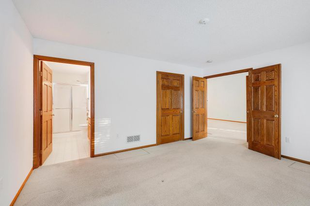 10849 Lexington Drive, Eden Prairie, MN 55344