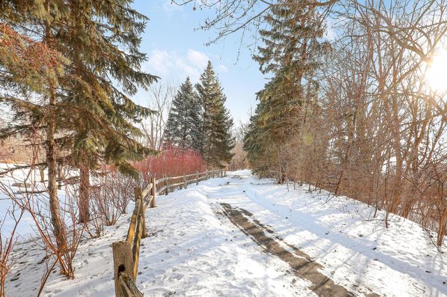 10849 Lexington Drive, Eden Prairie, MN 55344