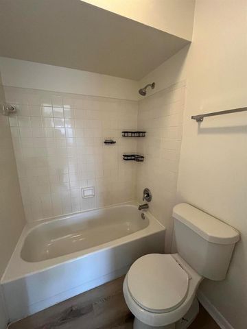 5975 Forest Hill Boulevard 201, West Palm Beach, FL 33415