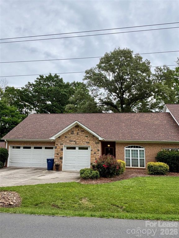 322 Patricia Avenue, Harrisburg, NC 28075
