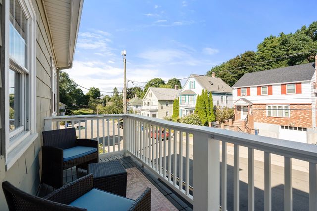 60 Guernsey St 6, Boston, MA 02131