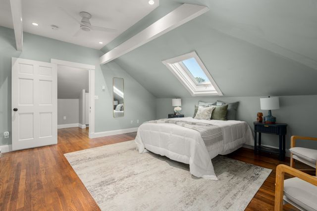 60 Guernsey St 6, Boston, MA 02131