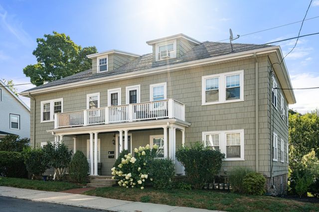 60 Guernsey St 6, Boston, MA 02131