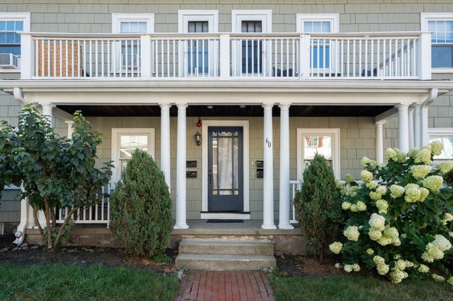 60 Guernsey St 6, Boston, MA 02131