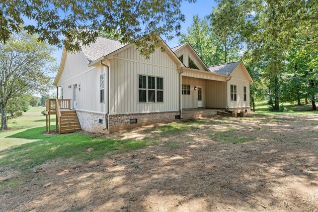 324 Fisherdale Dr, Decaturville, TN 38329