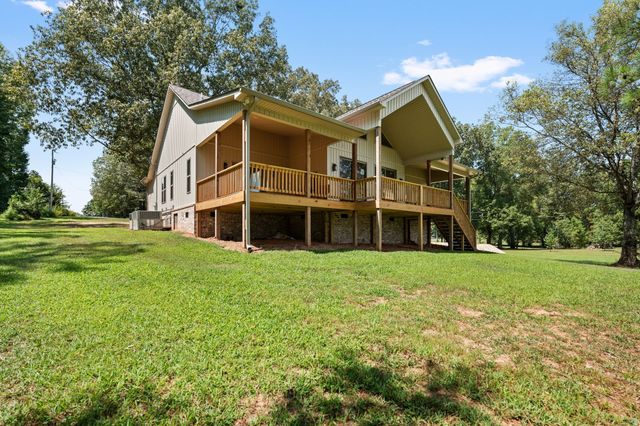 324 Fisherdale Dr, Decaturville, TN 38329