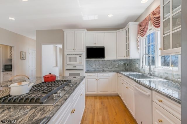 47 Scheurman Terrace, Green Brook Twp., NJ 08812