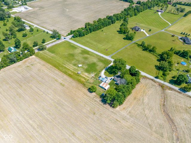 8440 E 216th Street, Cicero, IN 46034