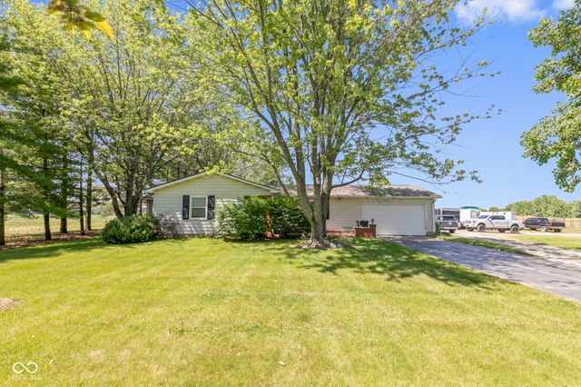 8440 E 216th Street, Cicero, IN 46034