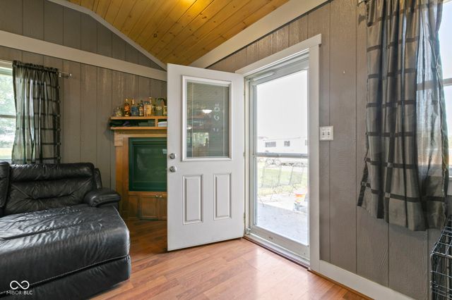 8440 E 216th Street, Cicero, IN 46034