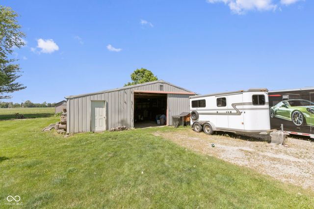 8440 E 216th Street, Cicero, IN 46034