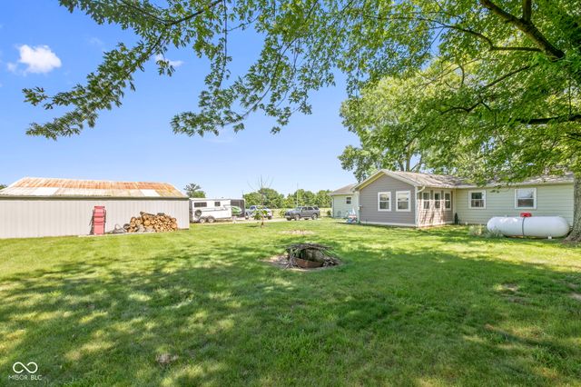 8440 E 216th Street, Cicero, IN 46034