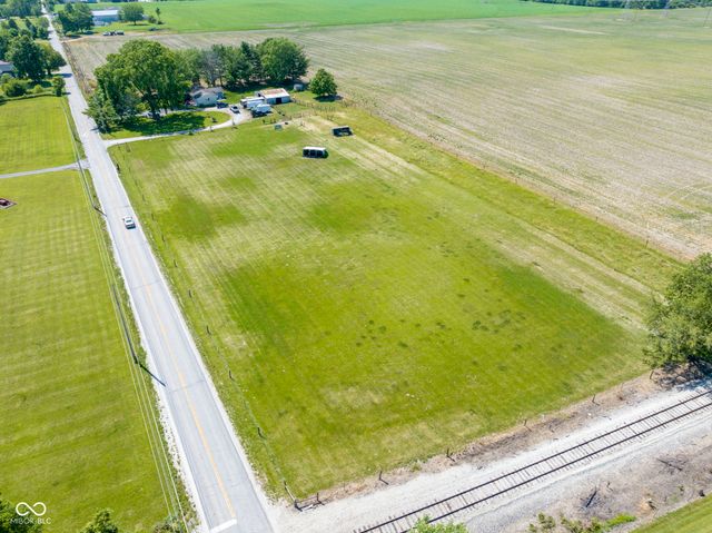 8440 E 216th Street, Cicero, IN 46034