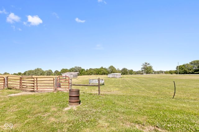 8440 E 216th Street, Cicero, IN 46034