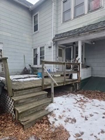 17 Spencer St, Springfield, MA 01118