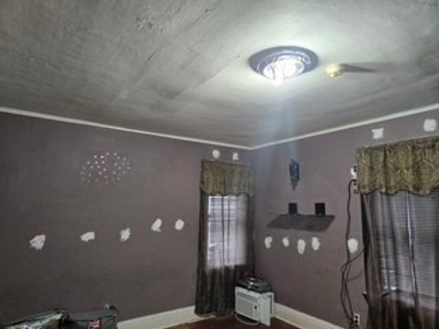 17 Spencer St, Springfield, MA 01118