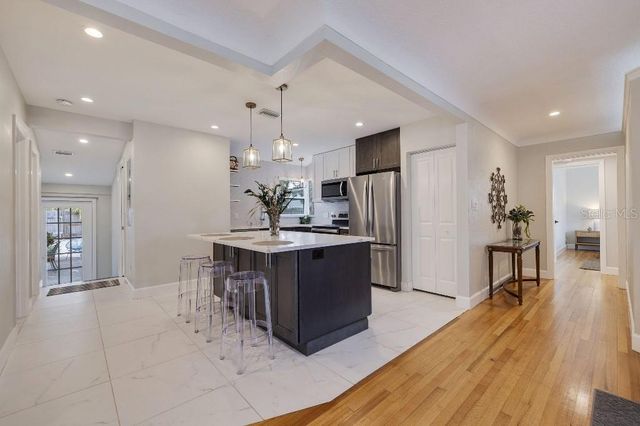 347 LING A MOR TERRACE S, St Petersburg, FL 33705