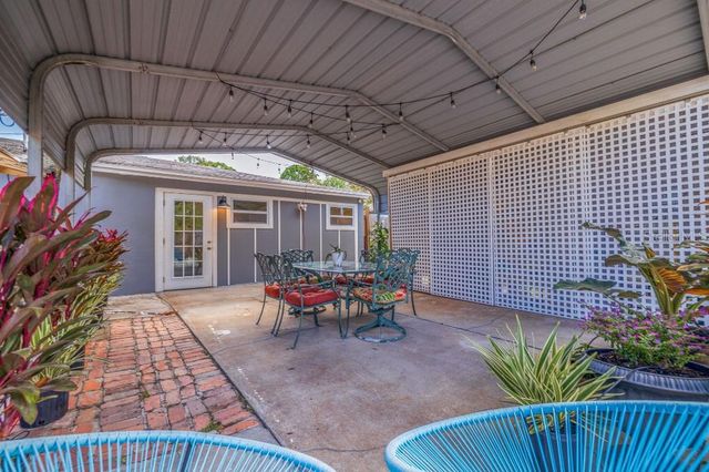 347 LING A MOR TERRACE S, St Petersburg, FL 33705