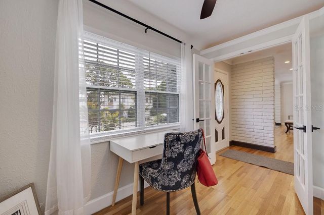 347 LING A MOR TERRACE S, St Petersburg, FL 33705