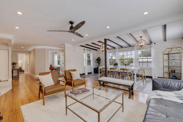 347 LING A MOR TERRACE S, St Petersburg, FL 33705