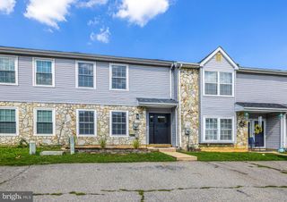 8 REVERE PL, Newark, DE 19702