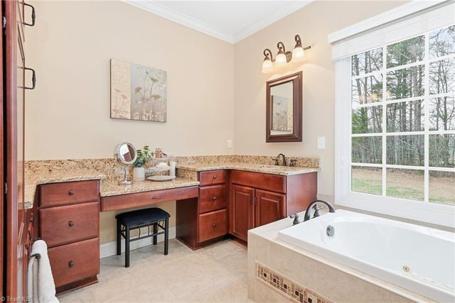 169 King Arthur Lane, Advance, NC 27006