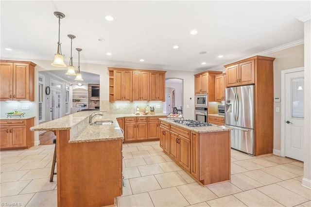 169 King Arthur Lane, Advance, NC 27006