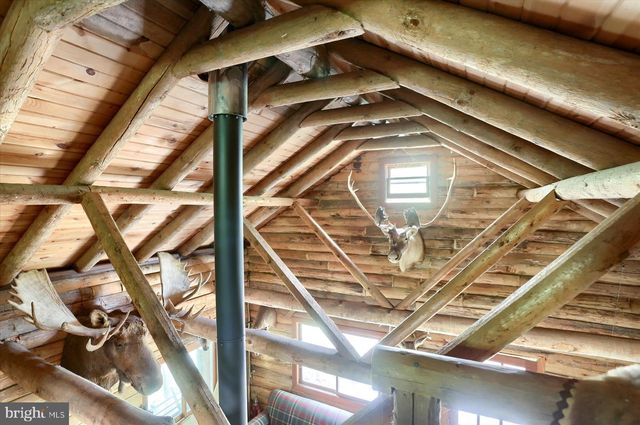 1575 PINE GROVE RD, Bethel, PA 19507