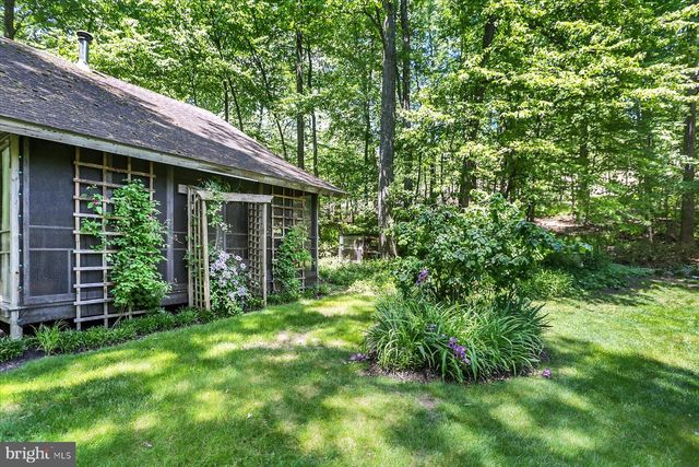 1575 PINE GROVE RD, Bethel, PA 19507