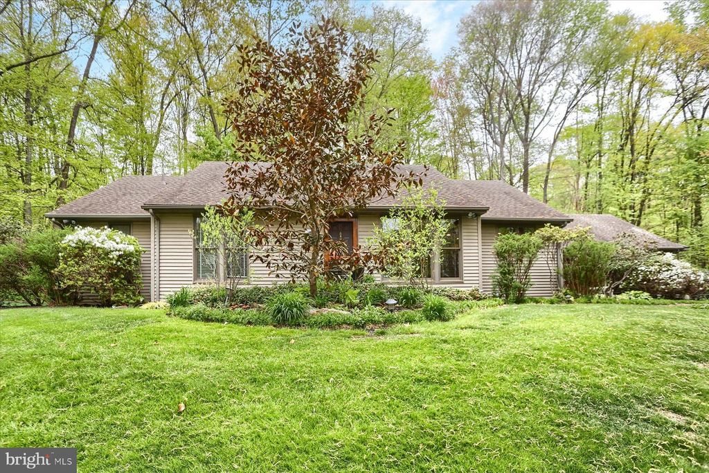 1575 PINE GROVE RD, Bethel, PA 19507