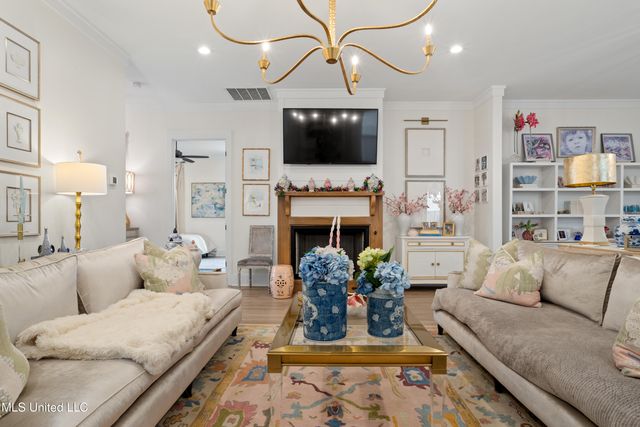 441 Bills Avenue, Ocean Springs, MS 39564