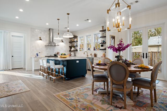 441 Bills Avenue, Ocean Springs, MS 39564